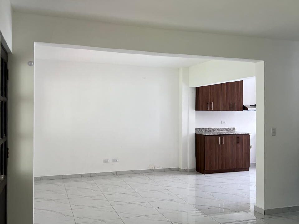 8fb4dd70-75e5-4c5b-a900-b58b940027eb