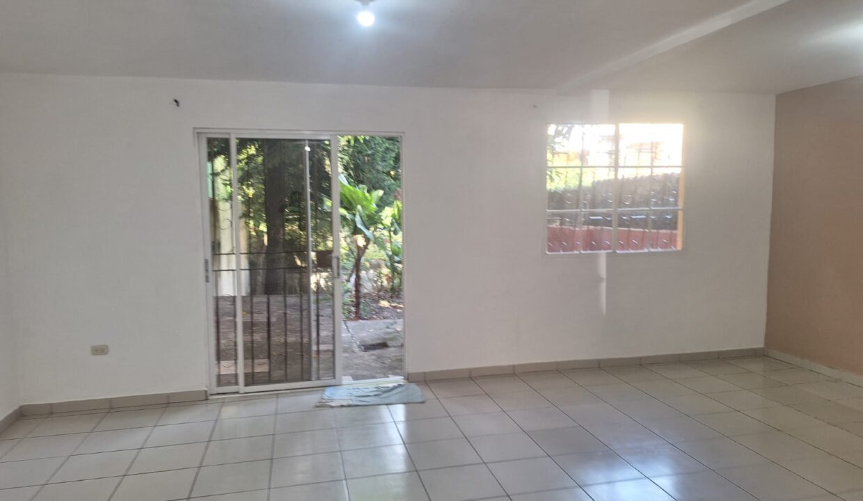 WhatsApp Image 2025-12-17 at 4.40.40 PM (1)