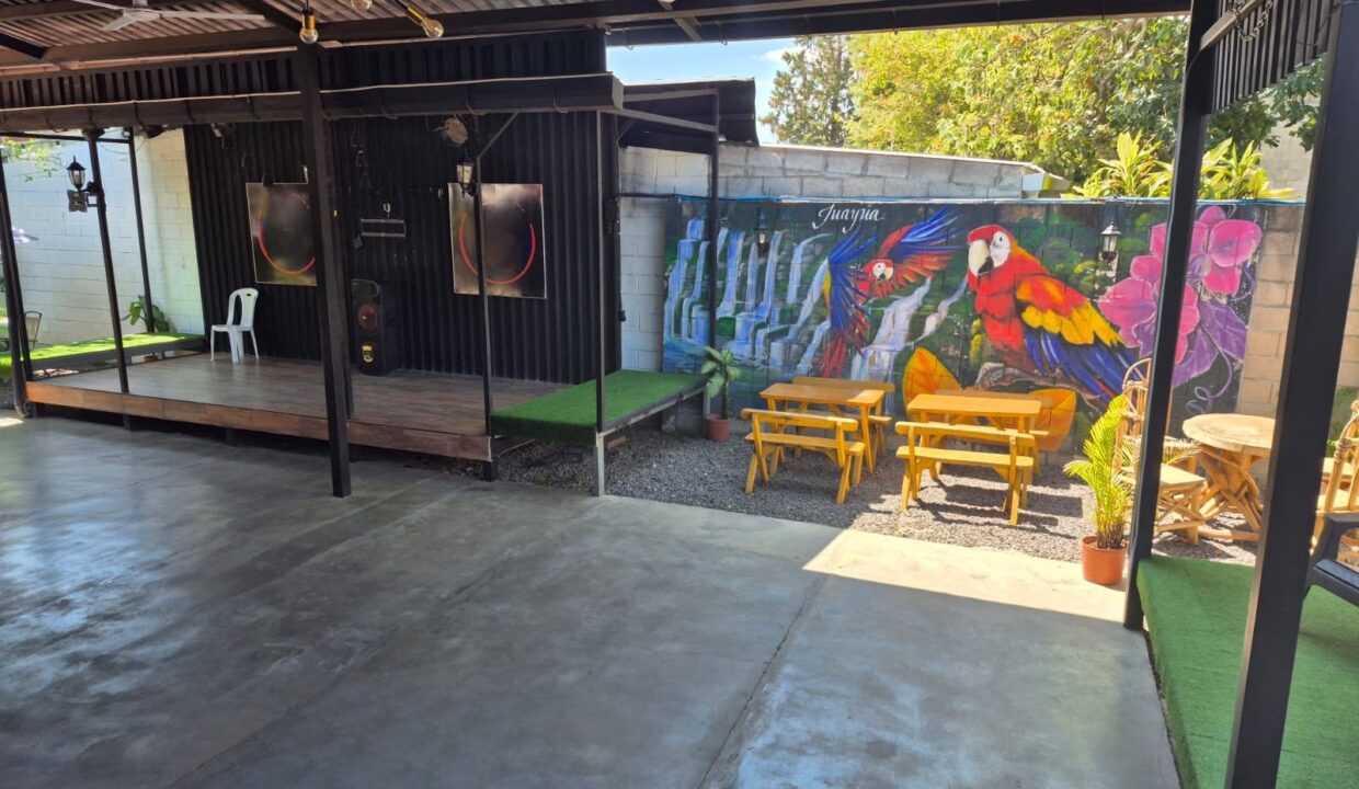 cb82214e-ba02-4037-b6a1-4ff74977a747